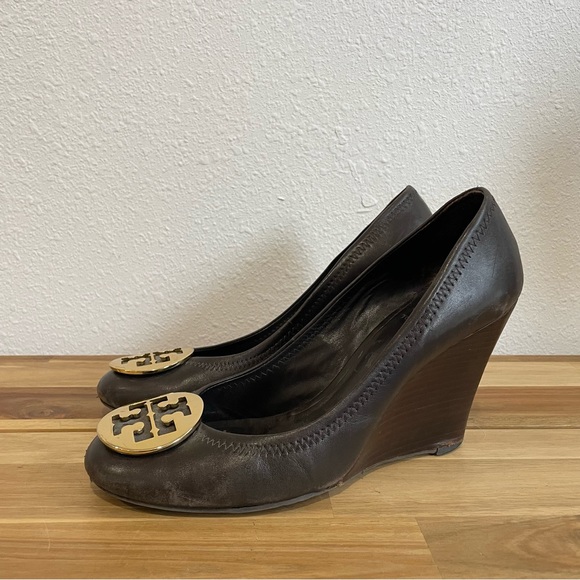 TORY BURCH Sophie Brown Leather Wedge - Picture 3 of 8